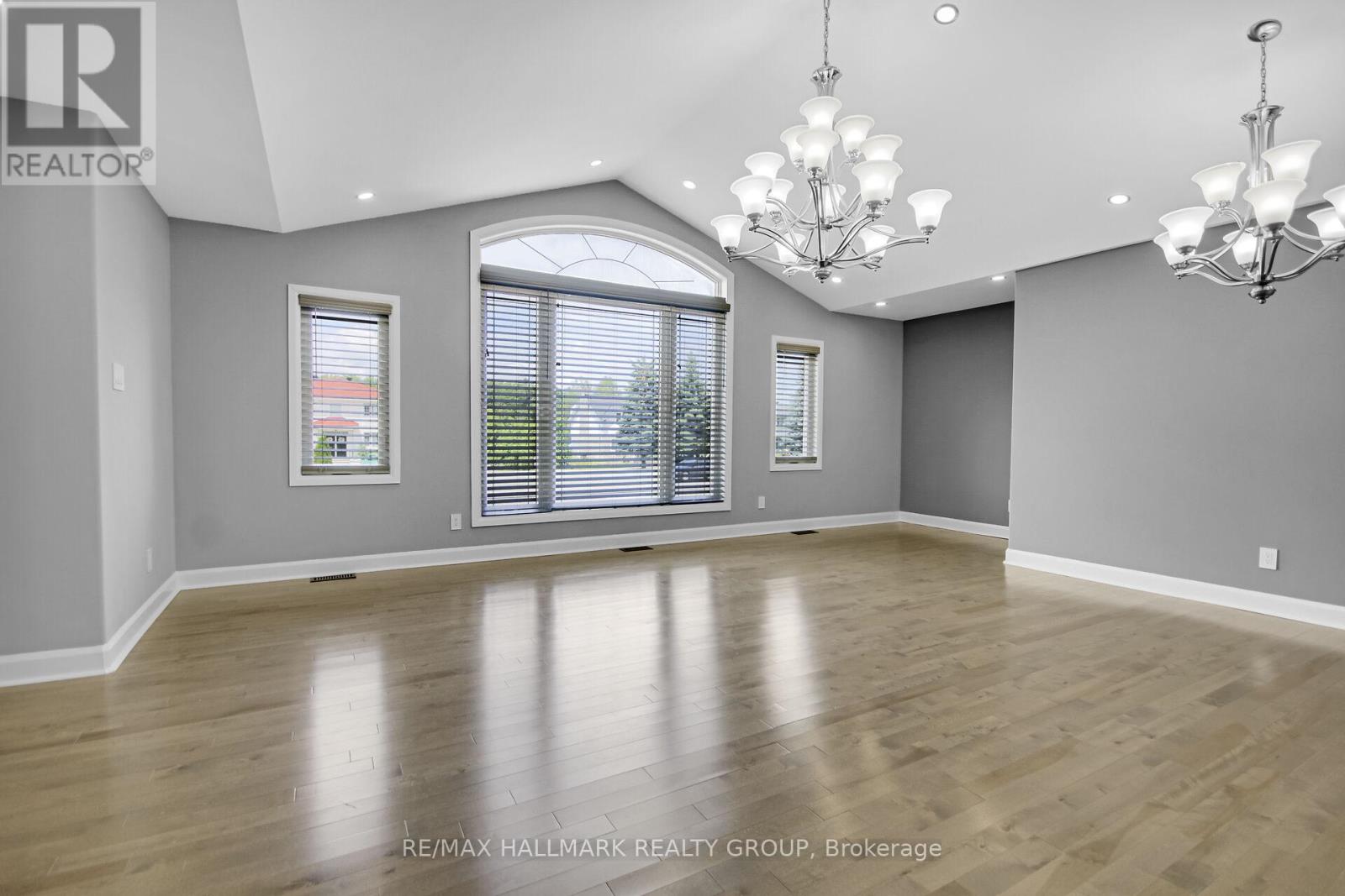 Photo 7 of 3253 Riverside Drive, Ottawa ON