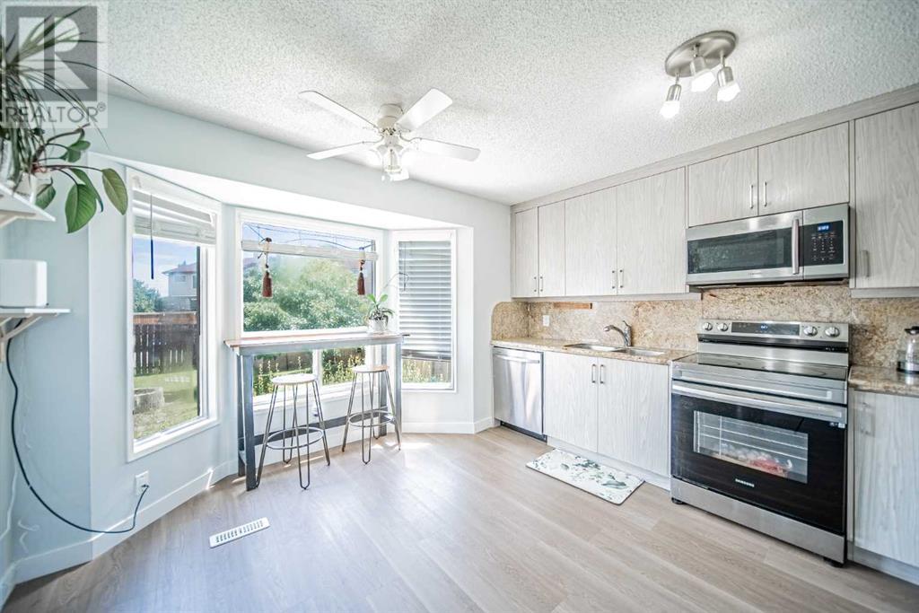 Single Family House for Sale in  Templeby Way NE Temple Calgary 
