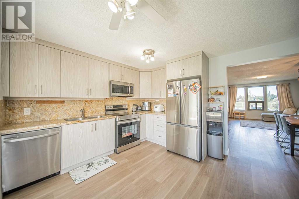 Single Family House for Sale in  Templeby Way NE Temple Calgary 