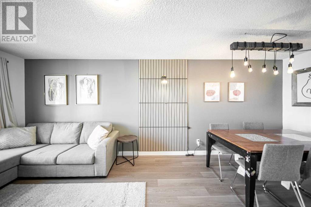 Single Family House for Sale in  Templeby Way NE Temple Calgary 