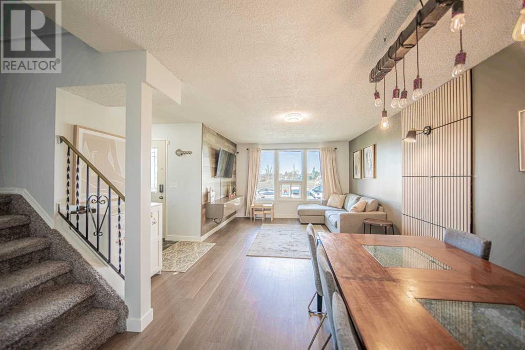 Single Family House for Sale in  Templeby Way NE Temple Calgary 