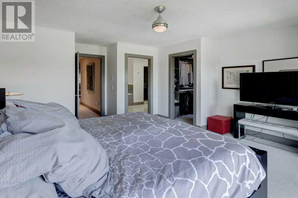 Single Family House for Sale in   Avenue SW Richmond Calgary 