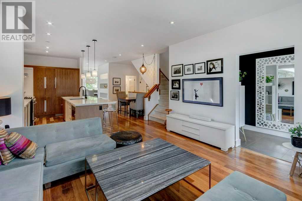 Single Family House for Sale in   Avenue SW Richmond Calgary 