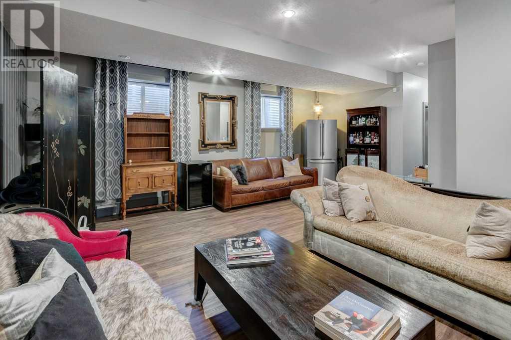 Single Family House for Sale in   Avenue SW Richmond Calgary 