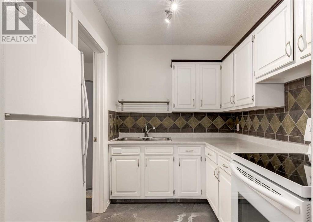 Single Family House for Sale in   Elbow Drive SW Canyon Meadows Calgary 