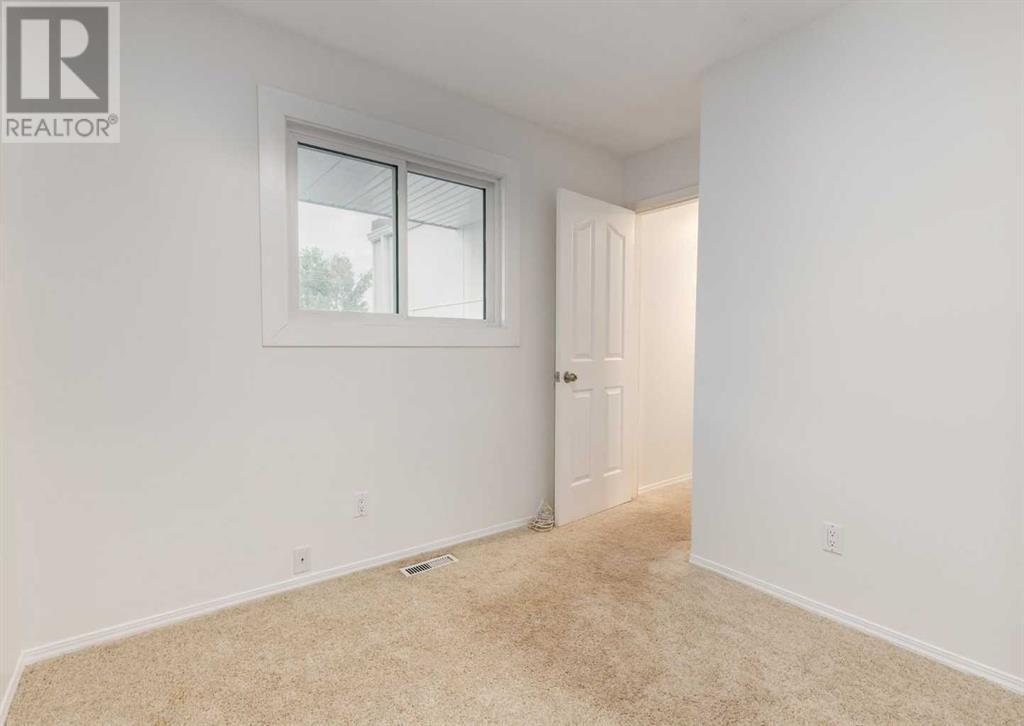 Single Family House for Sale in   Elbow Drive SW Canyon Meadows Calgary 