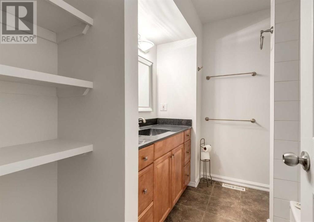 Single Family House for Sale in   Elbow Drive SW Canyon Meadows Calgary 