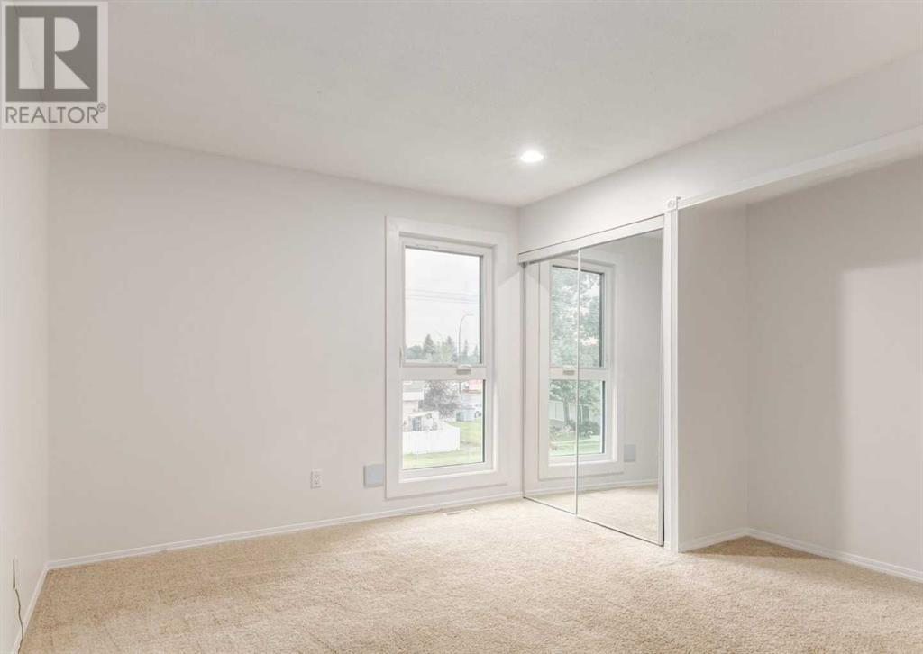 Single Family House for Sale in   Elbow Drive SW Canyon Meadows Calgary 