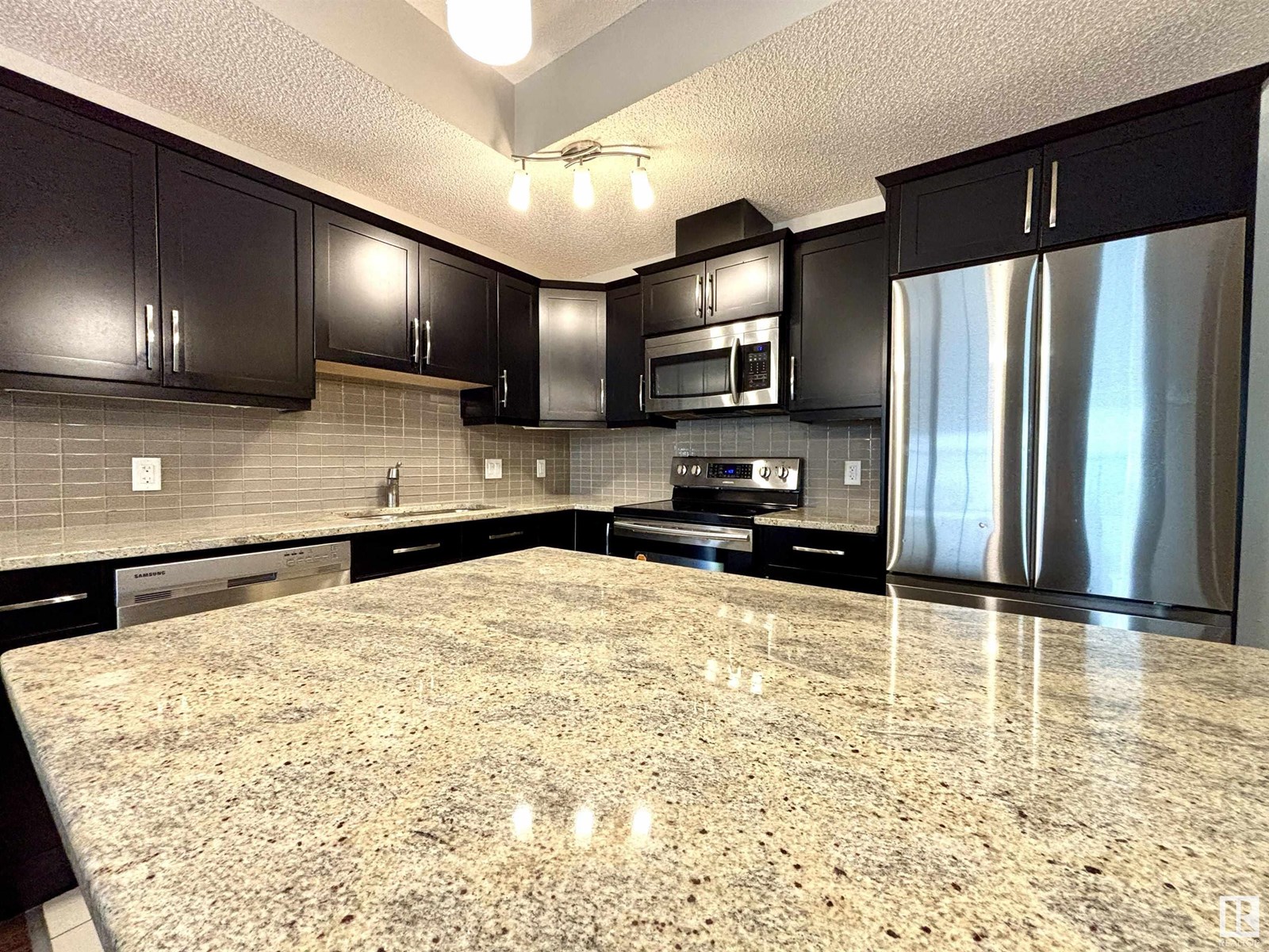 Photo 18 of 114 10510 56 Av Nw, Edmonton AB