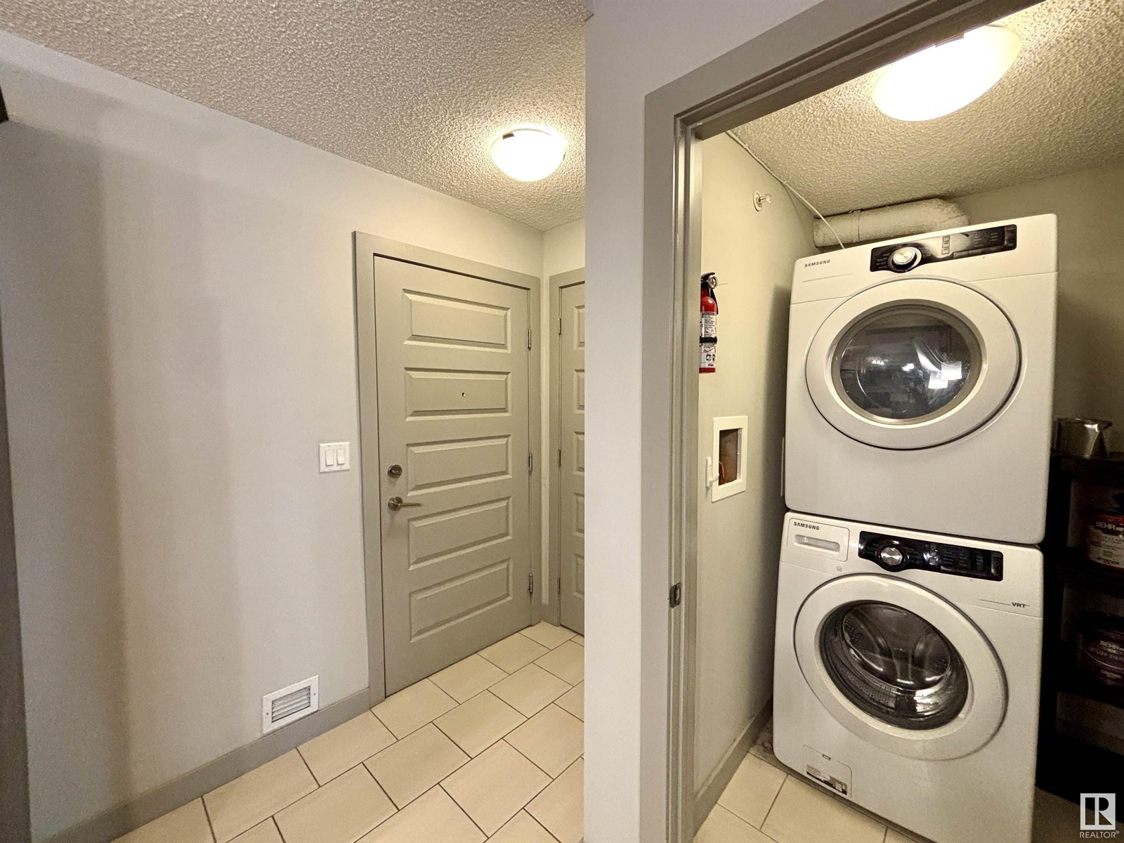 Photo 19 of 114 10510 56 Av Nw, Edmonton AB