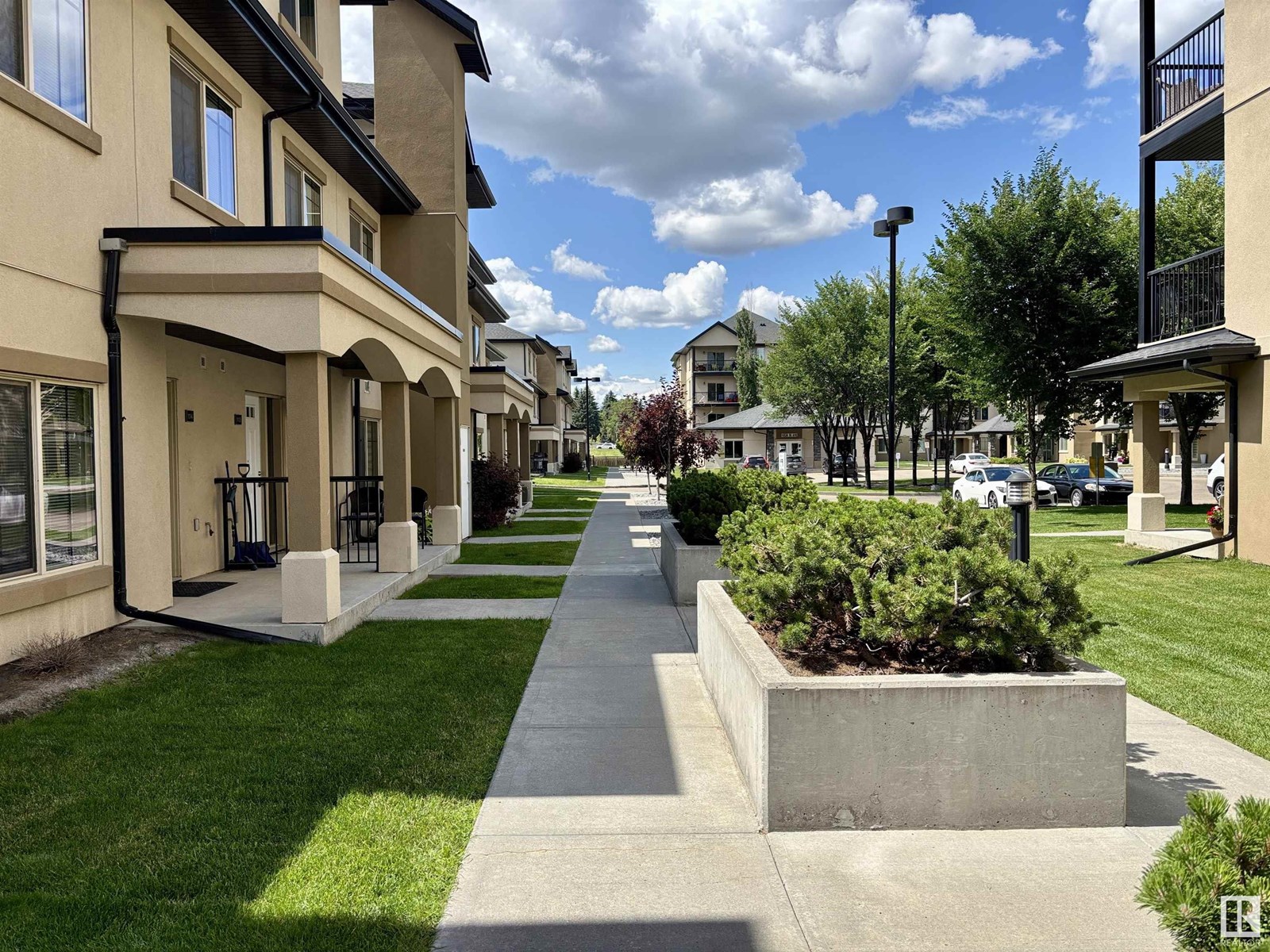 Photo 26 of 114 10510 56 Av Nw, Edmonton AB