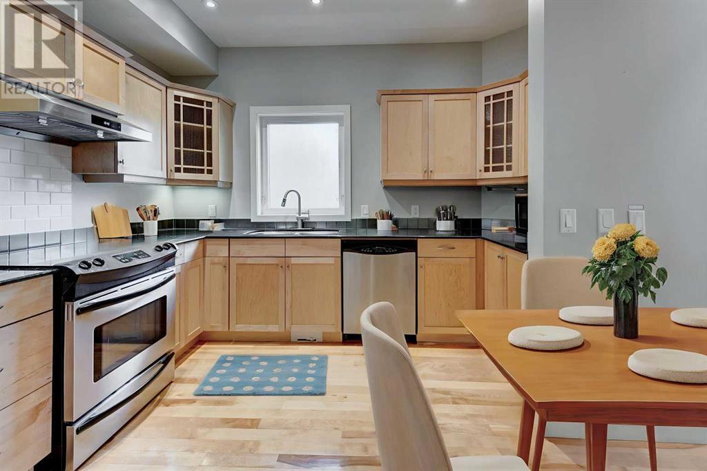 Single Family House for Sale in    Avenue NE Crescent Heights Calgary 