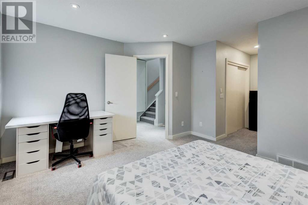 Single Family House for Sale in    Avenue NE Crescent Heights Calgary 