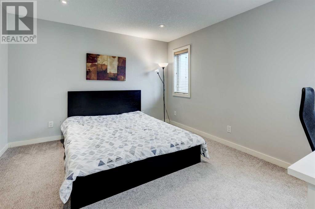 Single Family House for Sale in    Avenue NE Crescent Heights Calgary 