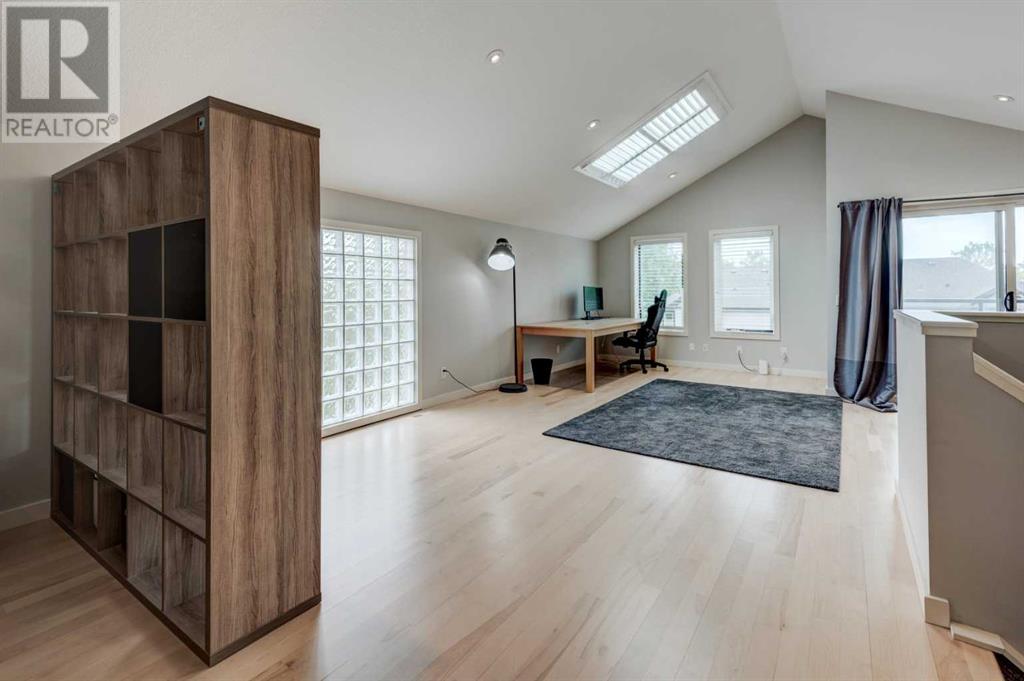 Single Family House for Sale in    Avenue NE Crescent Heights Calgary 