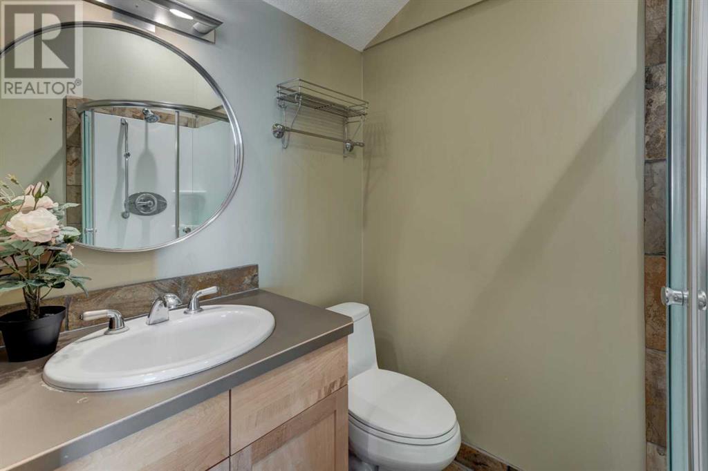 Single Family House for Sale in    Avenue NE Crescent Heights Calgary 