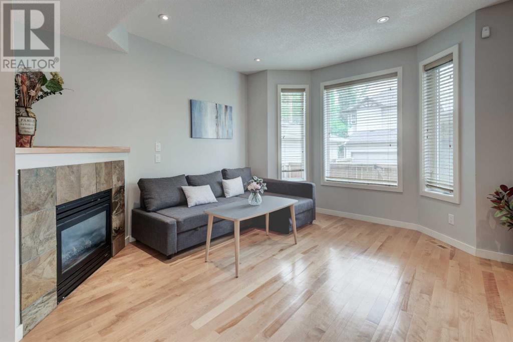 Single Family House for Sale in    Avenue NE Crescent Heights Calgary 