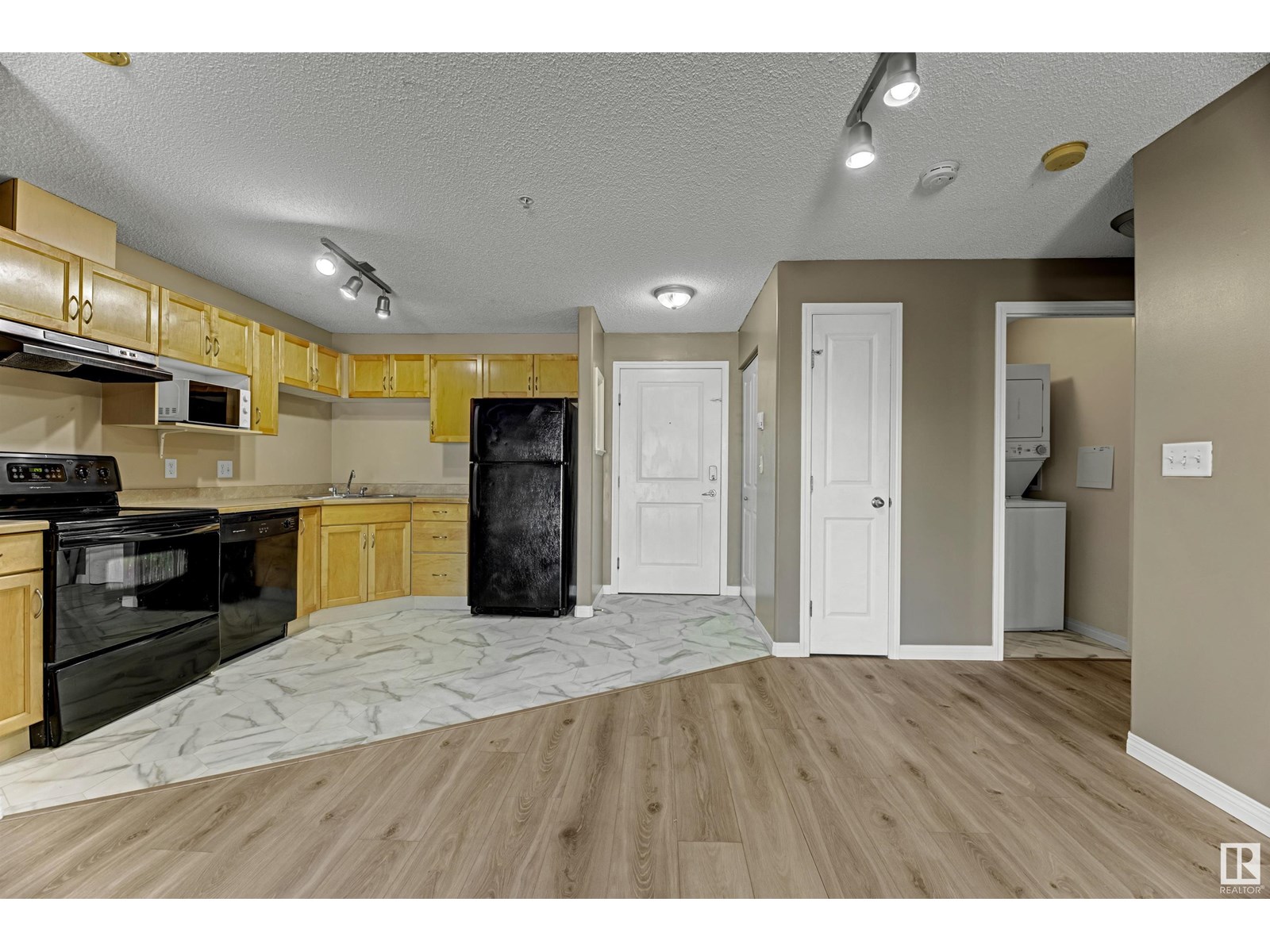 Photo 7 of 211 245 Edwards Dr Sw Sw, Edmonton AB