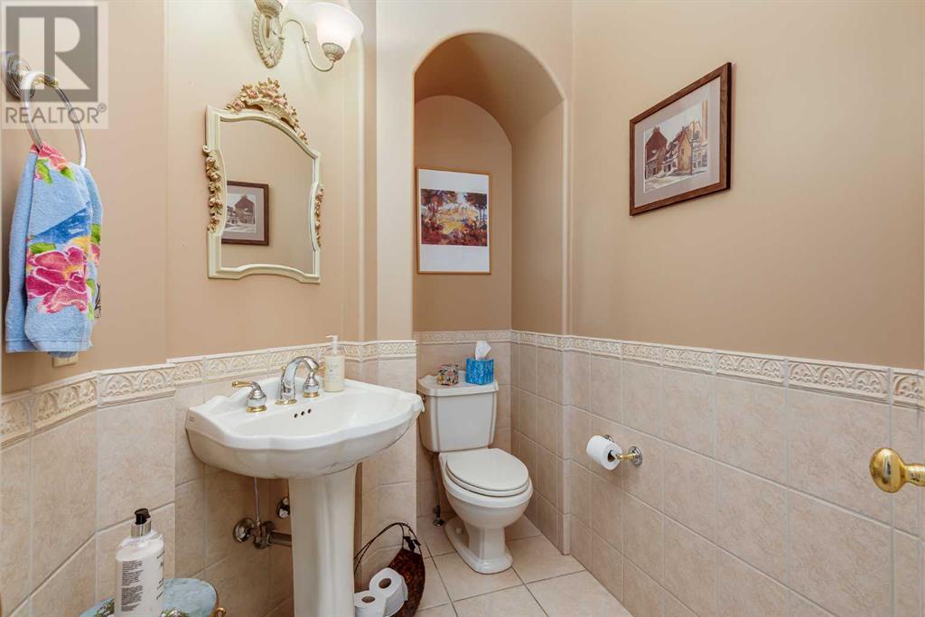 Single Family House Bungalow for Sale in  Hamptons Way NW Hamptons Calgary 
