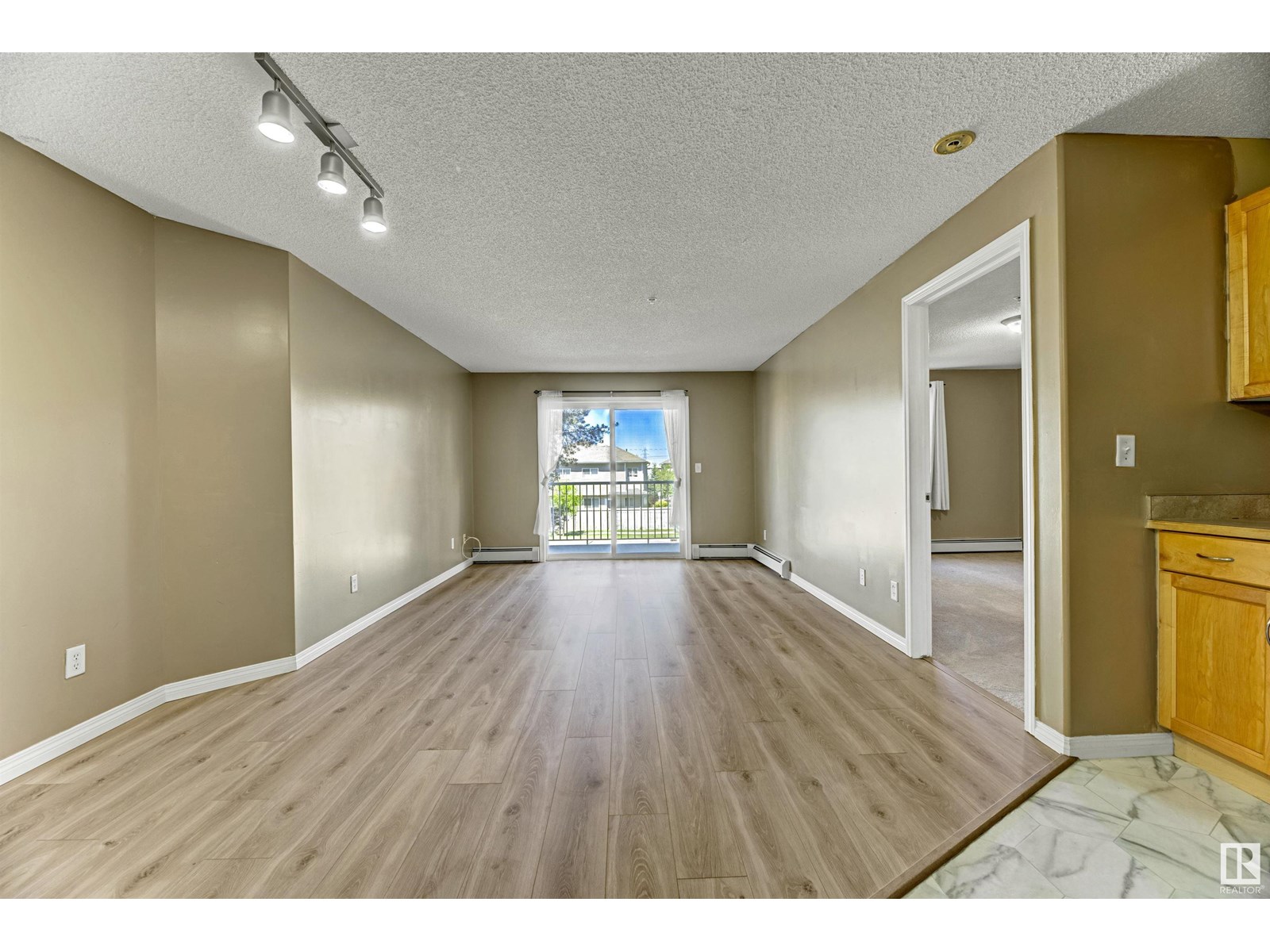 Photo 6 of 211 245 Edwards Dr Sw Sw, Edmonton AB