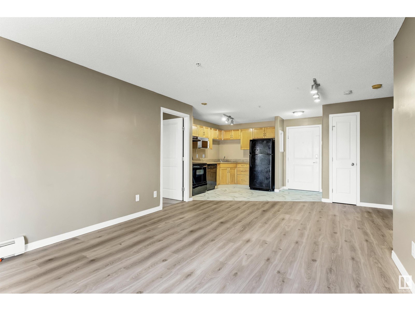 Photo 12 of 211 245 Edwards Dr Sw Sw, Edmonton AB