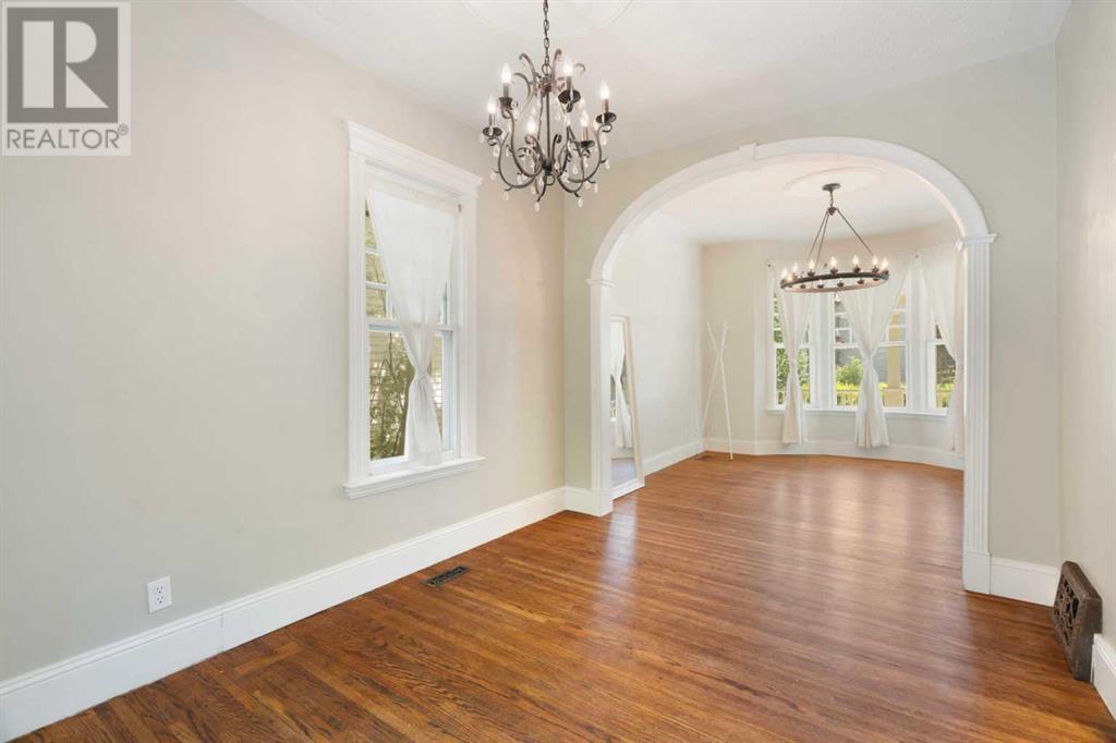 Single Family House for Sale in   Street SW Mission Calgary 