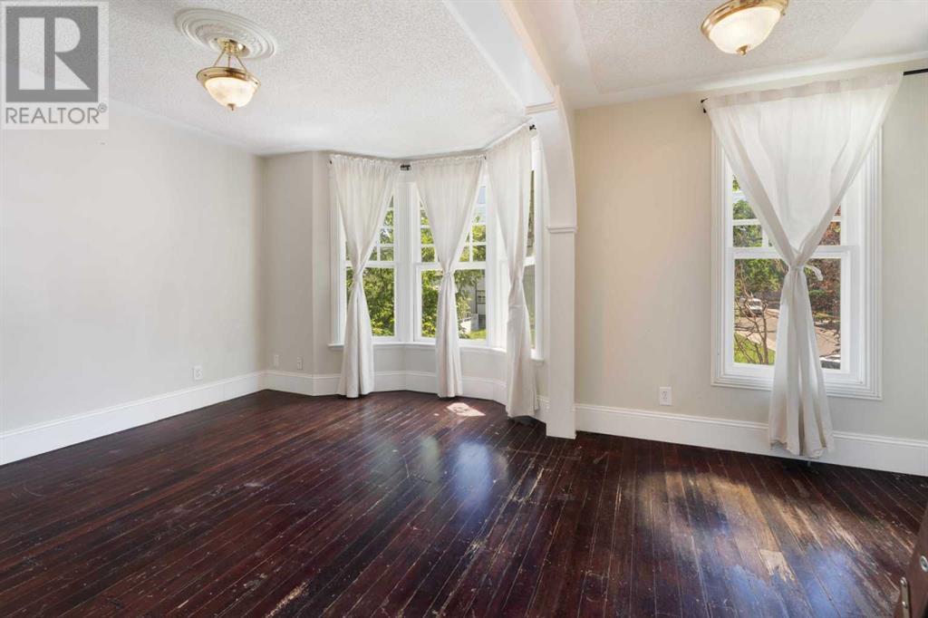 Single Family House for Sale in   Street SW Mission Calgary 