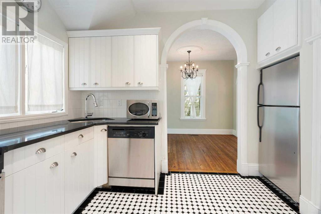 Single Family House for Sale in   Street SW Mission Calgary 