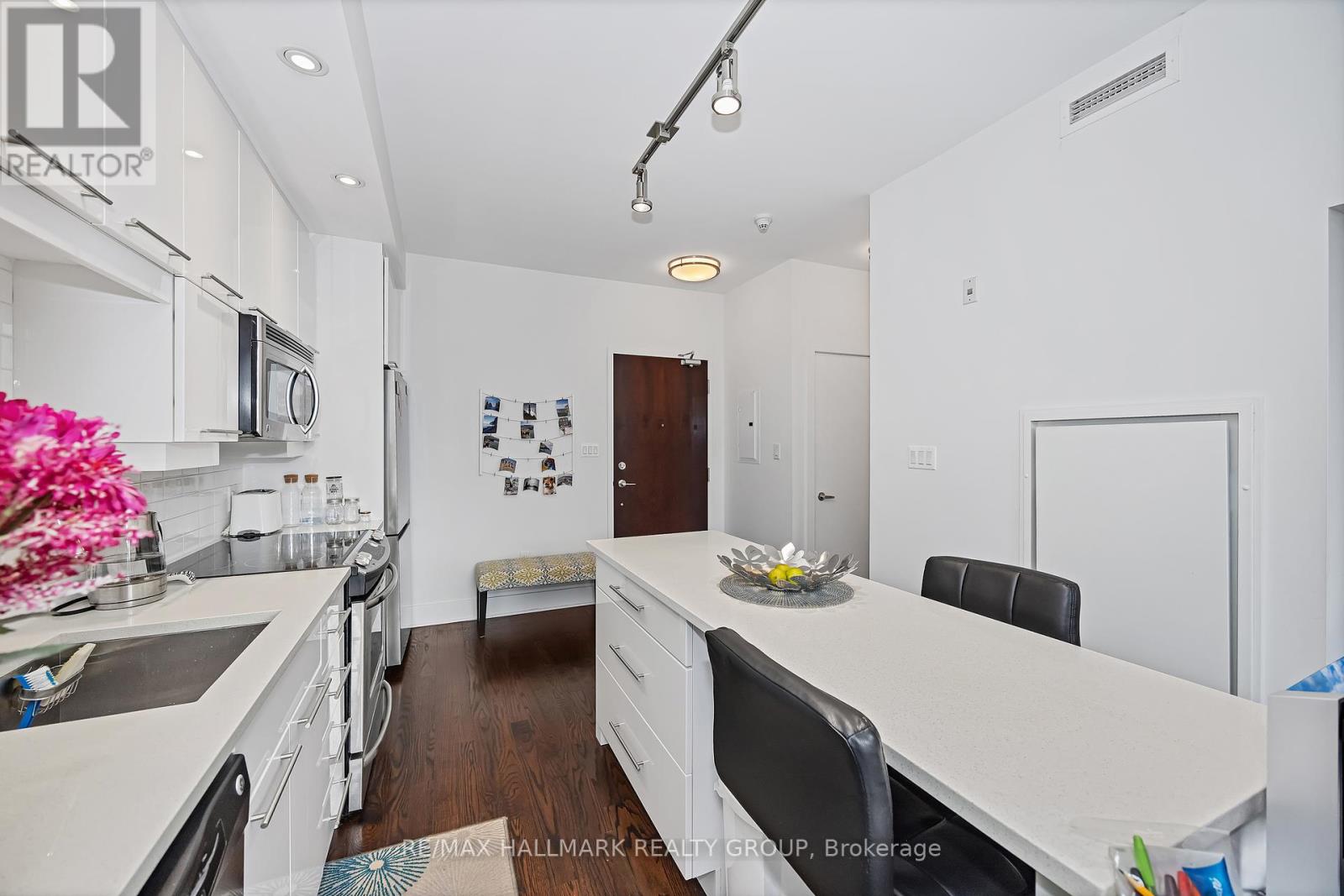 Photo 13 of 308 101 Richmond Road, Ottawa ON