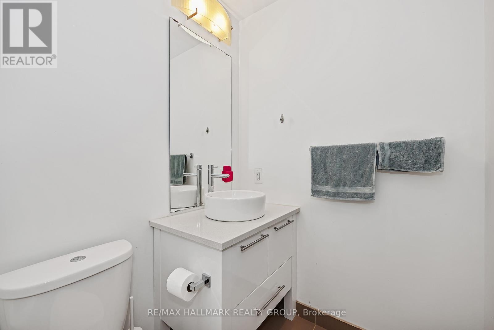 Photo 24 of 308 101 Richmond Road, Ottawa ON