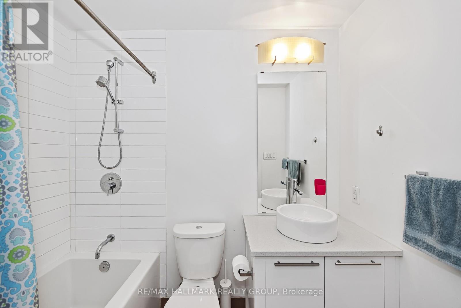Photo 25 of 308 101 Richmond Road, Ottawa ON