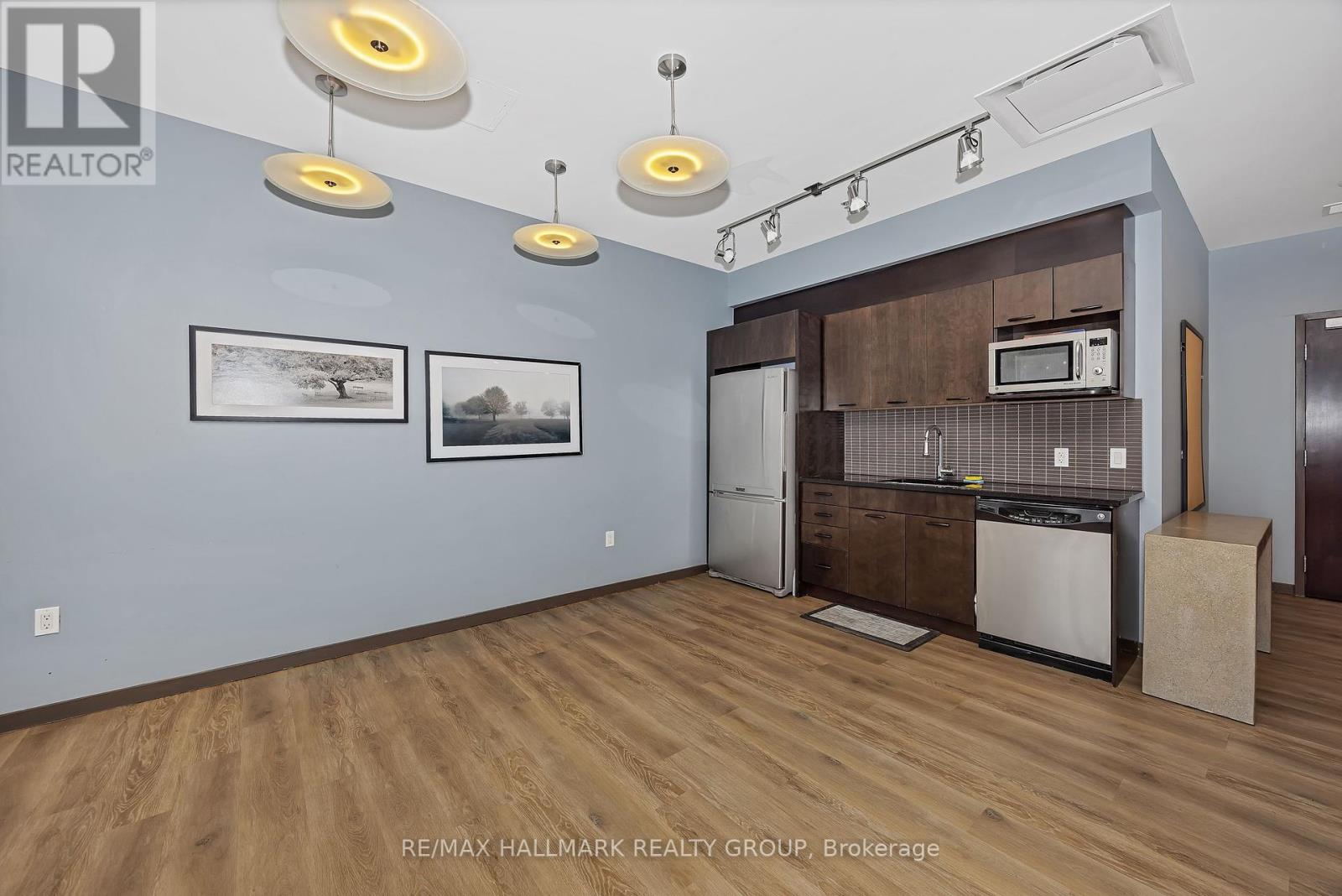 Photo 27 of 308 101 Richmond Road, Ottawa ON