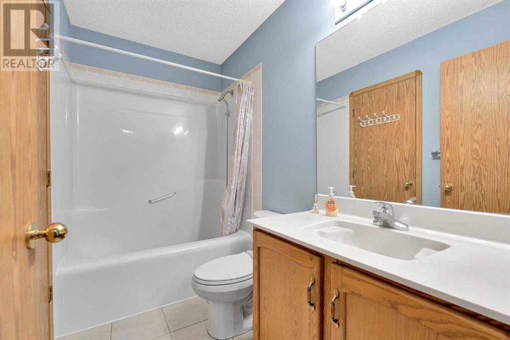 Single Family House for Sale in  Harvest Rose Circle NE Harvest Hills Calgary 