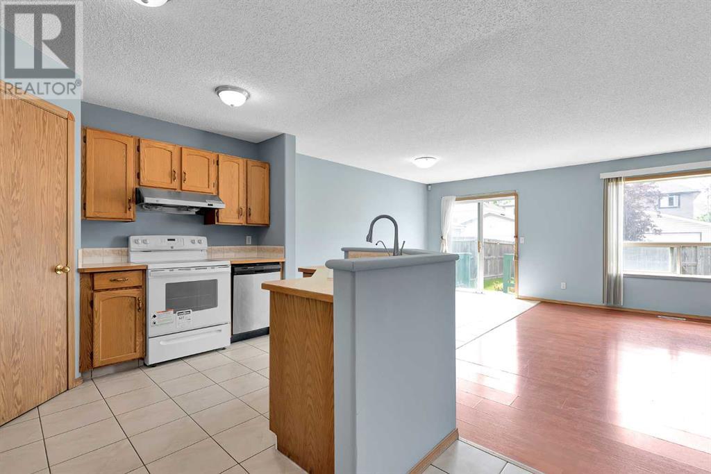 Single Family House for Sale in  Harvest Rose Circle NE Harvest Hills Calgary 