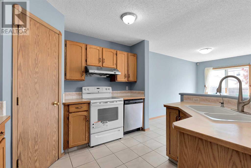 Single Family House for Sale in  Harvest Rose Circle NE Harvest Hills Calgary 