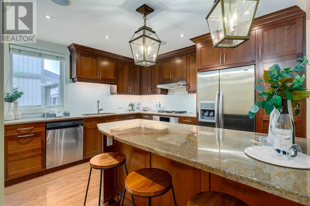 Single Family House for Sale in    Avenue SW Lakeview Calgary 