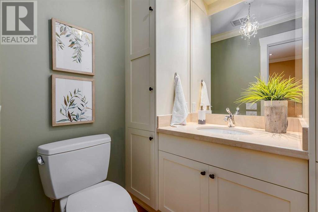 Single Family House for Sale in    Avenue SW Lakeview Calgary 
