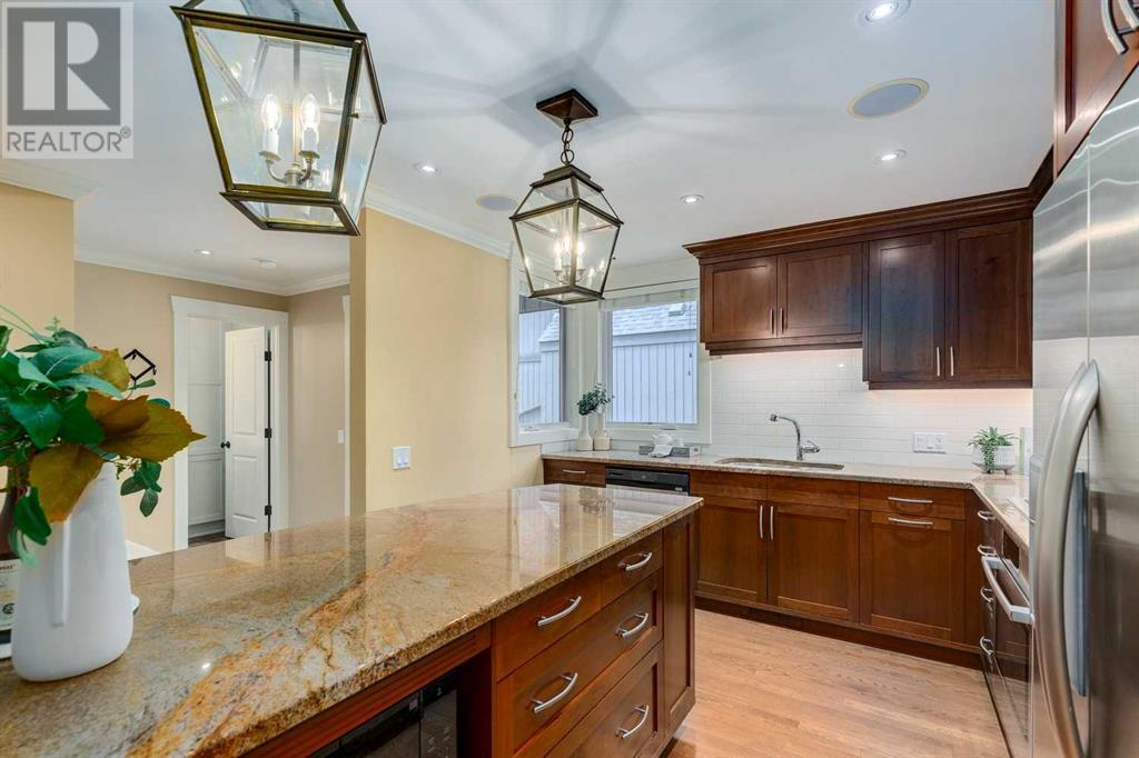 Single Family House for Sale in    Avenue SW Lakeview Calgary 