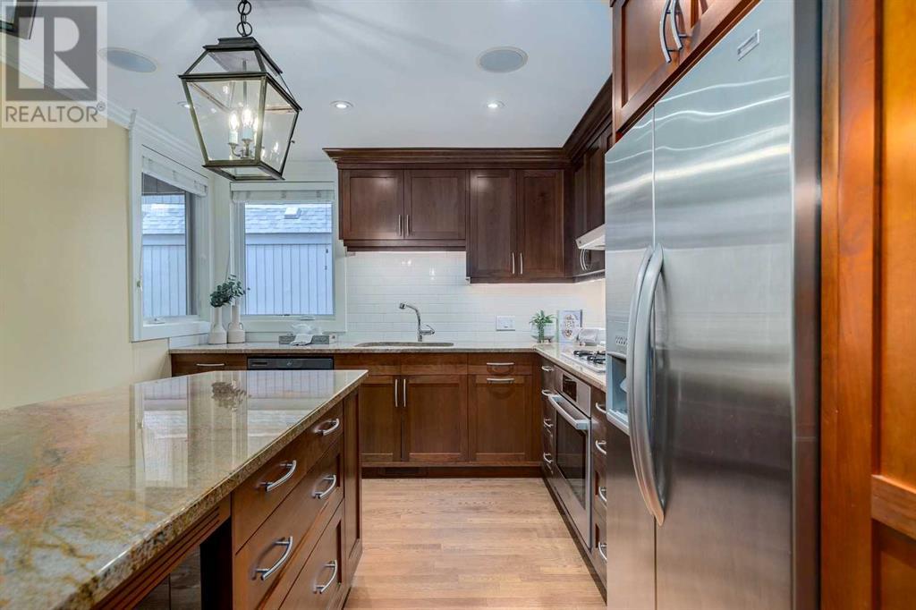 Single Family House for Sale in    Avenue SW Lakeview Calgary 