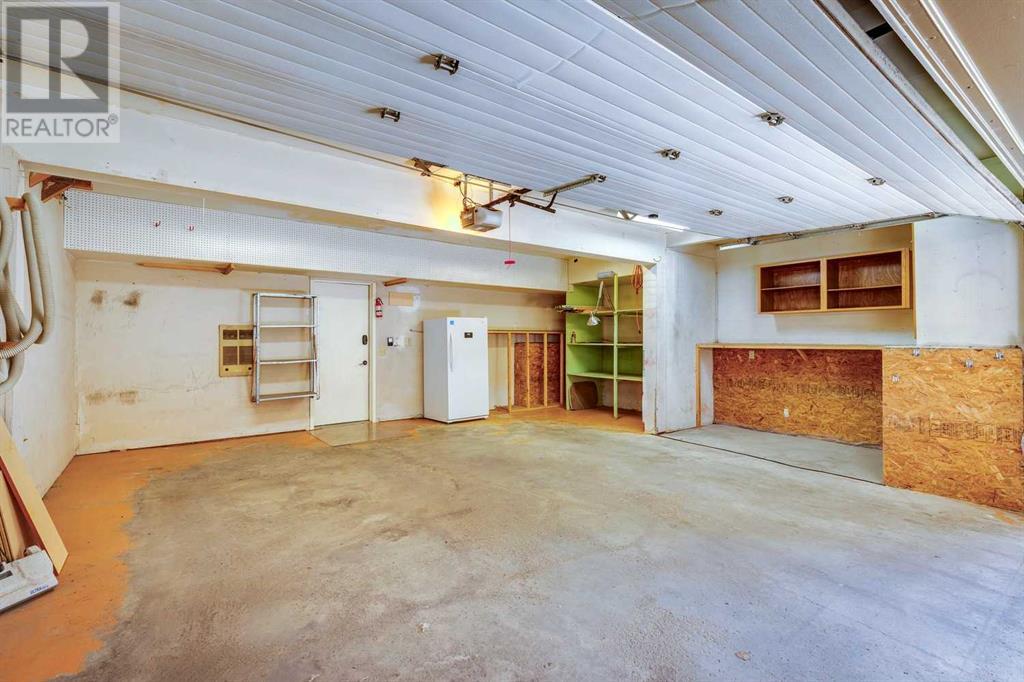 Single Family House for Sale in    Avenue SW Lakeview Calgary 