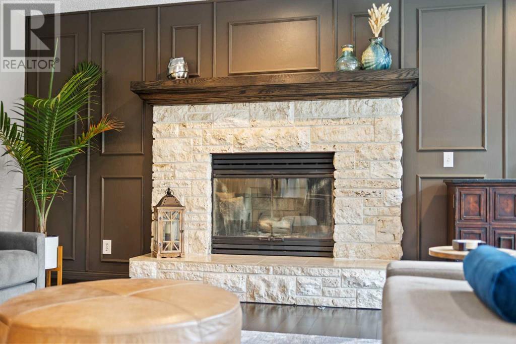 Single Family House for Sale in  Signal Ridge Place SW Signal Hill Calgary 