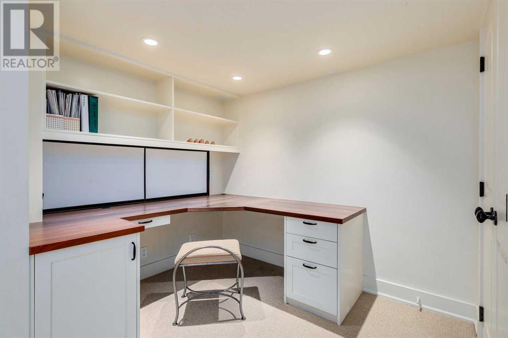 Single Family House for Sale in    Avenue SW Lakeview Calgary 