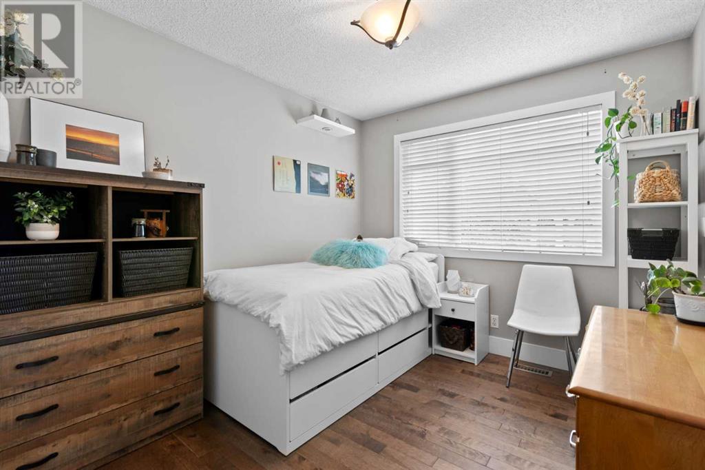 Single Family House for Sale in  Signal Ridge Place SW Signal Hill Calgary 