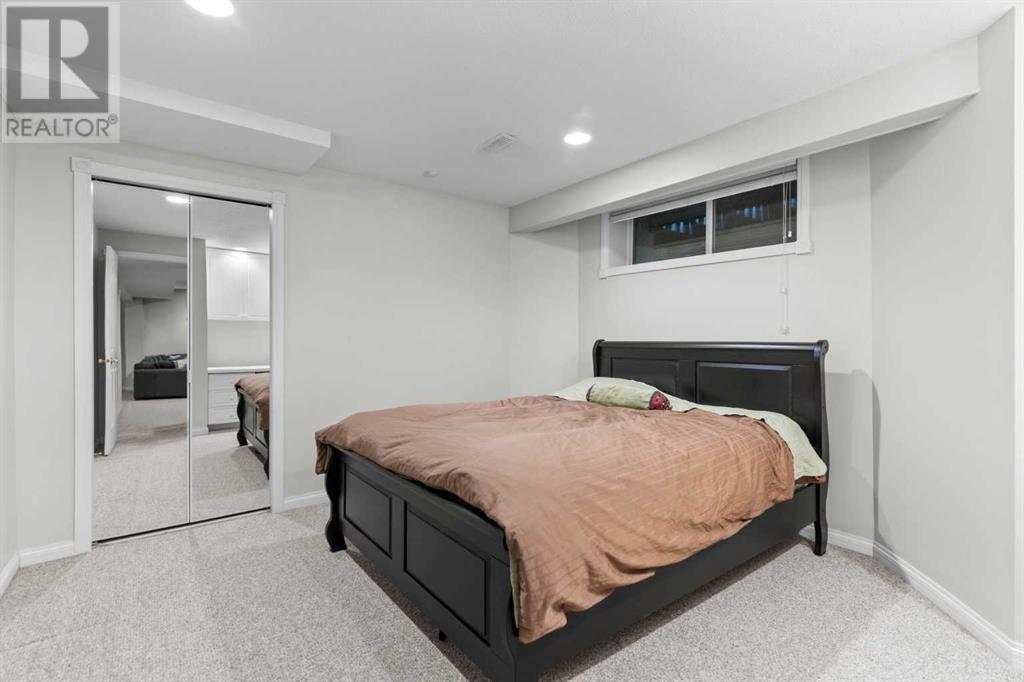 Single Family House for Sale in  Signal Ridge Place SW Signal Hill Calgary 