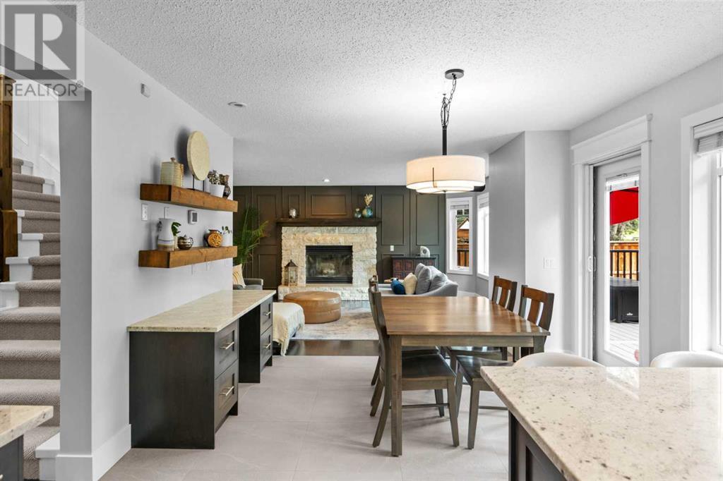 Single Family House for Sale in  Signal Ridge Place SW Signal Hill Calgary 