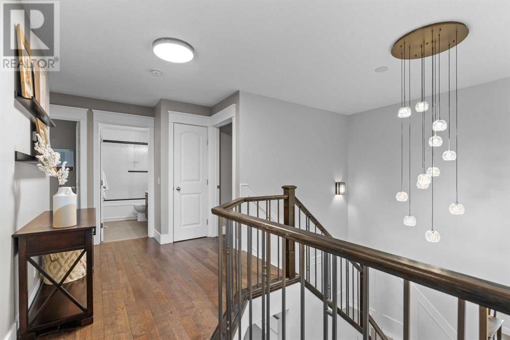 Single Family House for Sale in  Signal Ridge Place SW Signal Hill Calgary 