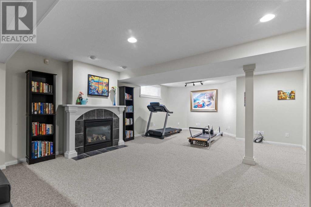 Single Family House for Sale in  Signal Ridge Place SW Signal Hill Calgary 