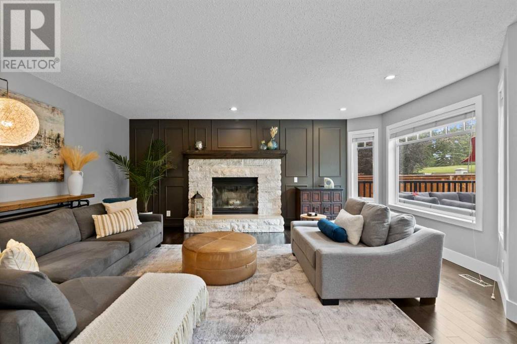 Single Family House for Sale in  Signal Ridge Place SW Signal Hill Calgary 