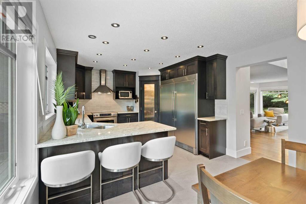 Single Family House for Sale in  Signal Ridge Place SW Signal Hill Calgary 