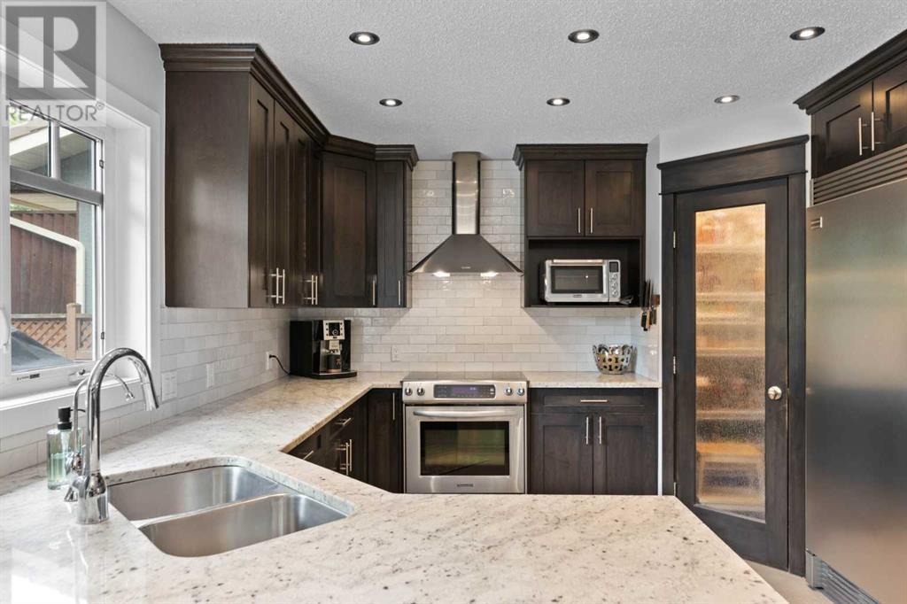 Single Family House for Sale in  Signal Ridge Place SW Signal Hill Calgary 